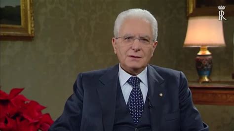 Ci saranno la solidarietà, la coesione nazionale e il lavoro al centro del tradizionale discorso di fine anno del presidente della repubblica, sergio mattarella. discorso di fine anno Presidente Mattarella - YouTube