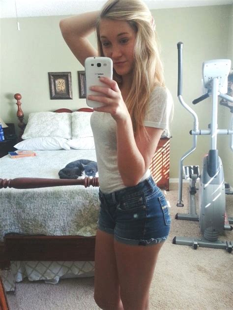Busty young blonde teen in heels fingers her tight. Pin auf Jeans