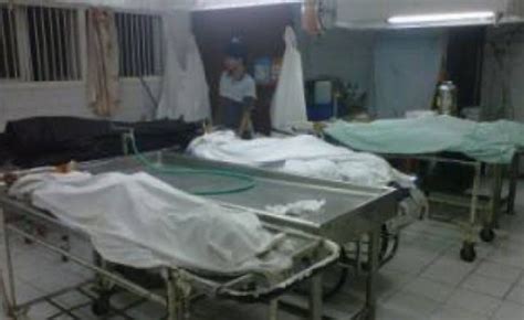 Rumah sakit ini diserbu oleh pria setiap hari,. Kisah Penjaga Kamar Mayat di Rumah Sakit Riau Menjahit ...