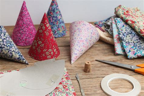 Collection by schatzi brown • last updated 2 days ago. 4 THINGS TO MAKE WITH LIBERTY FLORAL FABRICS - Lobster and ...