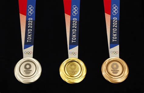 Niespełna pięć miesięcy pozostało do rozpoczęcia igrzysk olimpijskich w tokio. Tokio 2020. Zaprezentowano medale igrzysk olimpijskich ...