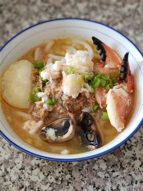 Udon (うどん) are thick white noodles made of wheat flour. HOMEMADE crabmeat udon noodles soup. http://bit.ly ...