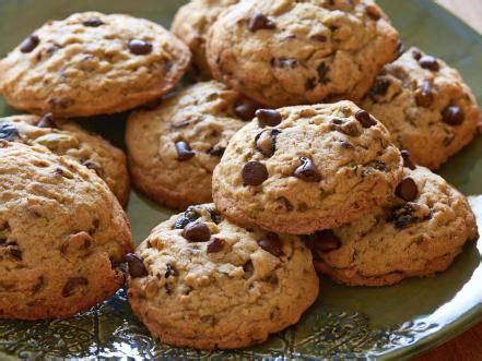 See more ideas about food network recipes, trisha yearwood recipes, food. Trisha Yearwood Christmas Bell Cookies/Foodnetwork. - New Music From Trisha Yearwood The Wait Is ...