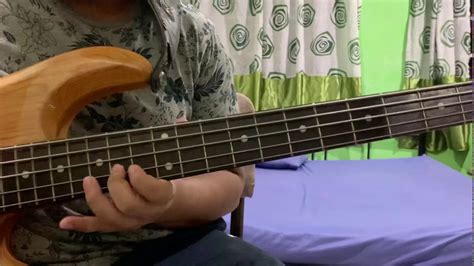 Bm e a f#m benar dikau ku cinta setiap detik ku puja a bm e a f#m a kau sering perhatiku sambil belai rambutmu. Diari Seorang Lelaki by Pretty Ugly (bass cover) - YouTube