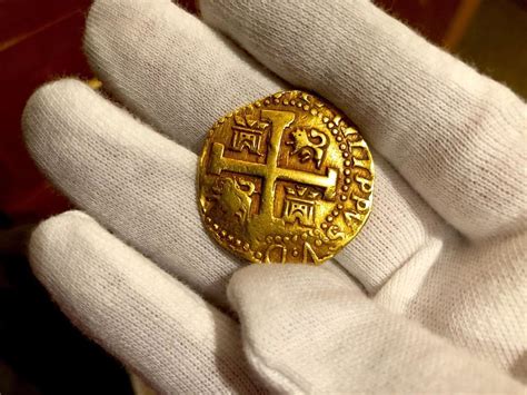 To get this unique pendant for erik you must have visited the elder in heavens above in post game, just go back to the viking cave! PERU 1735 8 ESCUDOS PIRATE GOLD COINS TREASURE DOUBLOON ...