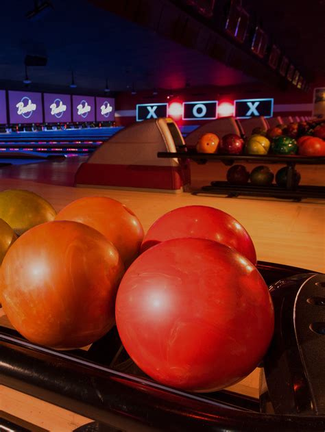 College park's proprietary intelliweave® composite technology brings the maximum amount of strength and kits must be ordered directly from college park. Bowling Alley with Lounge Area in College Park | Bowlero