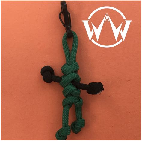 Knots are the foundation of any paracord project. This week's project is a paracord buddy using a snake knot. #paracordbuddy #snakeknot | Paracord ...