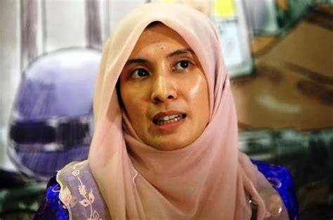 Azalina ingatkan izzah orang tak akan akui dirinya kentut. TAK KERING LAGI SELUAR DALAM SI NURUL IZZAH NI RUPANYA ...