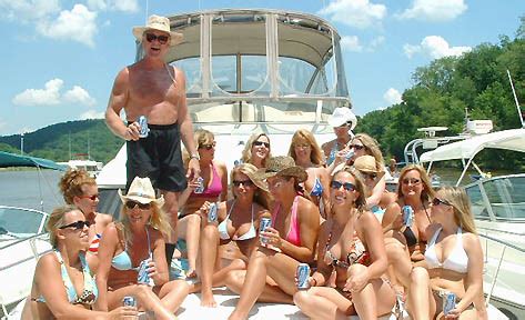 The iconic clevelander south beach bar subsequent door had to droop all meals and beverage operations. Duke the menace - Page 11