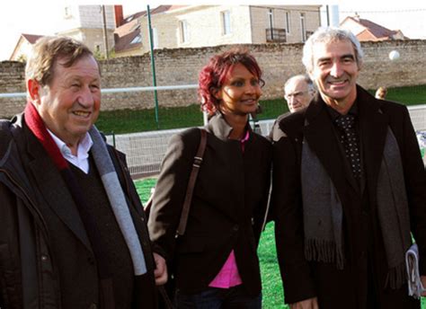 Comme la boulimie, l'addiction au sexe est très compliquée à soigner. L'addiction au sexe, Domenech et la thune et Mark and ...