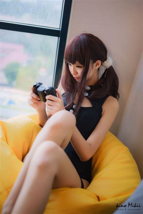 Is available for all women and also helps in maintaining their personal hygiene. A compilation of Asian girls wearing black lingerie 11pics
