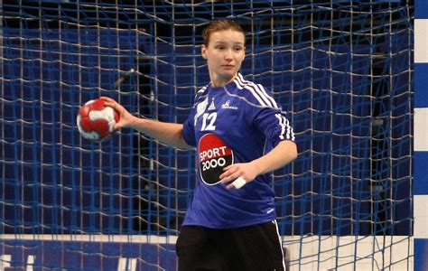 She was born on may 2, 1986 in aubenas, france.amandine leynaud is a successful handball player from france. Kézilabda: lejátszott tétmeccs nélkül távozhat a Valcea ...