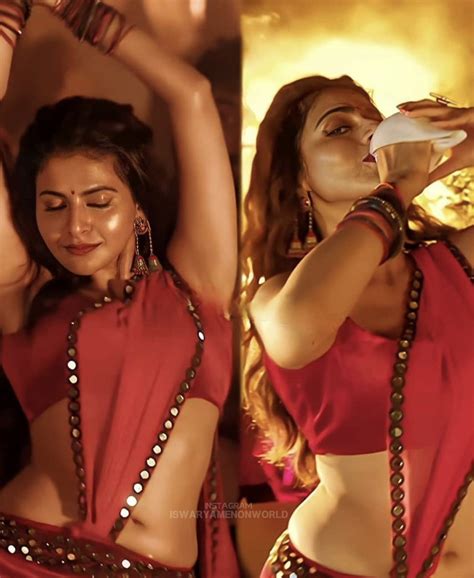 40+ Aunty Navel : 40 Aunty Navel Back Neck Designs For Printed Blouse Pattern Blouse Designs ...