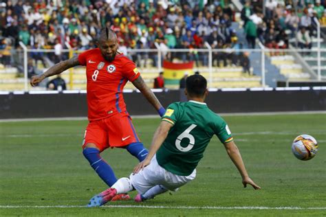 Assisted by juan carlos arce with a cross following a corner. No será Paraguay: Chile recibirá a Bolivia en la fecha ...