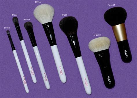 These traditional japanese makeup tools that hakuhodo continue to manufacture are excellent, handy tools that are perfect for use in everyday life. Koyudo brushes | Makeup brushes, Makeup tools, Japanese makeup