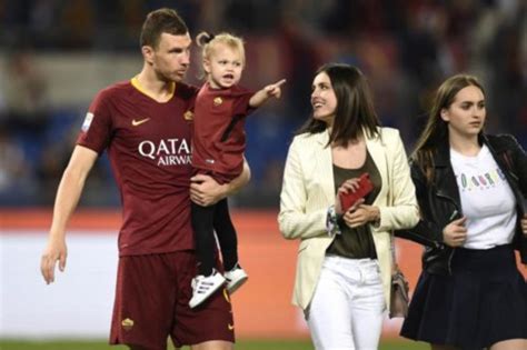 Maybe you would like to learn more about one of these? Dzeko, parla la moglie Amra: "Roma è casa nostra, ma anche ...