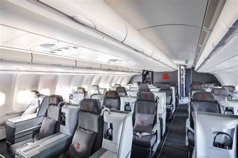 For a long, night flight consider booking airasia premium flatbed class. Reisklassen | Aan boord | Air Belgium
