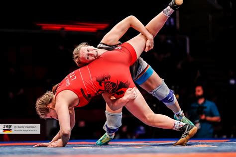 She won the world title in the 69 kg division in 2014 and a bronze medal in the 67 kg category. Aline Rotter-Focken gewinnt EM-Bronze / Schell im Finale ...