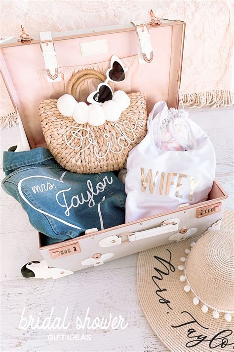 While we recommend sticking to the registry for wedding gifts, a bridal shower is a perfect opportunity to gift something that's a bit more personal. Bridal Shower Gift Ideas | Unique bridal shower gifts ...