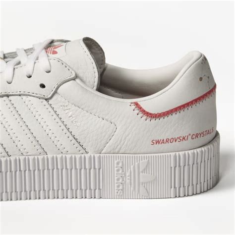 Schöne schuhe kann frau eigentlich nie genug haben. adidas Swarovski® Kristall SAMBAROSE Schuh - Weiß | adidas ...