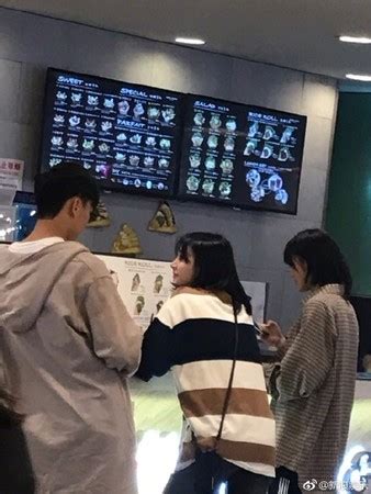 See more of 鄭爽台灣後援會 on facebook. 鄭爽新戲妹妹「真的長超像」 身分曝光…原來是她替身! - Love News 新聞快訊