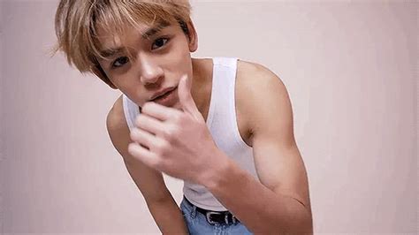268 x 350 animatedgif 1600 кб. player / lucas in 2020 | Nct, Her hair, Lucas nct