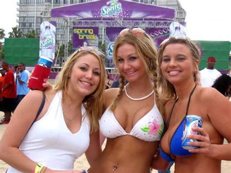 Women from repressive societies go wild. Spring Break Girls (62 pics)