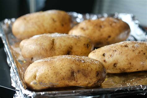 If you enjoyed this video, please subscribe to our youtube channel and be sure to click the bell icon so you can be the first to know when we post a new video. How to Cook Baked Potatoes in the Oven? - The Housing Forum