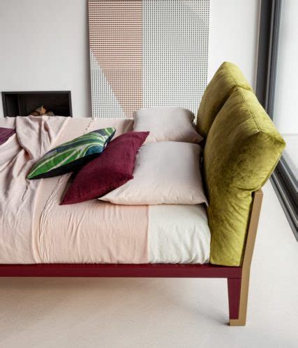 Stühle, tische und betten zum verkauf online auf arredaremoderno.com. Top 10 Bettenkollektion Bonaldo Schlafzimmereinrichtung ...