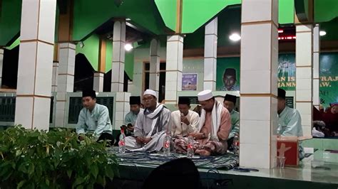 Abu bakar bin mohamad diah merupakan seorang ahli politik umno negeri melaka. HABIB UMAR ZAKY BIN ABU BAKAR ASSEGAF - YouTube