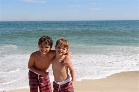 It's fast, it's free, it's befuck ! Summer Fun in the Hamptons - Hampton Paper Blog