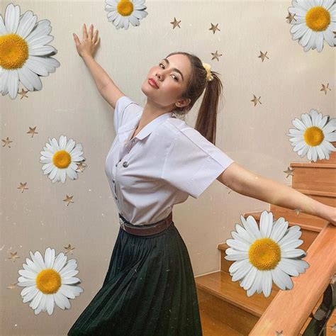Sau phần thi quốc phục miss universe 2020 của hoa hậu khánh vân, không chỉ có những sao việt theo dõi vỡ òa cảm xúc. Tin Hoa hậu Hoàn vũ 24/3: H'Hen Niê đeo khẩu trang cùng ...