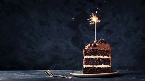 .birthday cake burning candles fire gif / birthday cake candles gif the cake boutique : brightgoat on Tumblr