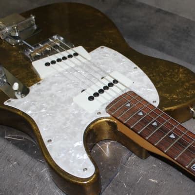 Gold casters definitely offers unique products and jewelry, although i find them to be a bit overpriced. Fender Jazz-A-Caster 1997 Gold Telecaster | Miami Vintage ...