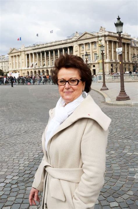 Invitée de ça vous regarde, christine boutin s'est emportée lundi après qu'un internaute a rappelé que la république autorise à me marier avec mon cousin germain, a insisté christine boutin qui. Propos sur l'homosexualité : Christine Boutin n'est pas ...