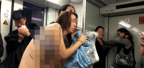 Aplikasi cari dari mudah alih mengikut nombor : OMG !!! 2 GADIS SALIN BAJU DI KERETAPI DEPAN KALANGAN ...