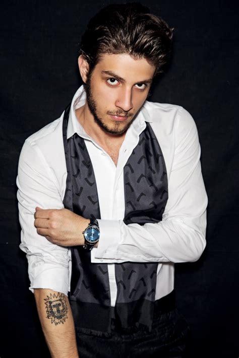 Get all the lyrics to songs by chay suede and join the genius community of music scholars to learn the meaning behind the lyrics. Chay Suede, o homem do ano na categoria Estilo - GQ | Men ...