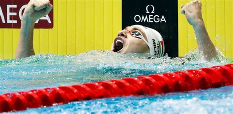 Milak broke the world junior record in the 100m butterfly for the third time in two days, taking down the mark with a 50.62 and a silver medal in finals of the 2017 world championships behind the. Kristof Milak rompe récord de Michael Phelps - Enfasis ...