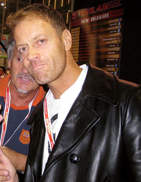 Orgia di cazzi per la vecchie troie italiana. Rocco Siffredi al Lucca Comics&Games testimonial per un ...