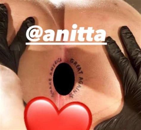 Uma nova moda tem vindo a aparecer no facebook e redes sociais, novinhas tirando fotos de bunda! Vídeo de Anitta fazendo tatuagem no "cêsso" vaza e choca o ...