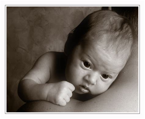Your beautiful photo cards featuring adorable snapshots of your new baby will live on as a special keepsake you can look back on for years to. Ein neugeborenes Baby ... Foto & Bild | kinder, babies ...
