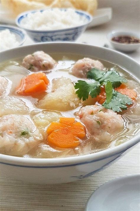 Put them in a food processor and process them into a paste consistency. Fish Maw with Prawn Meatballs Soup | Recipe | Prawn ...