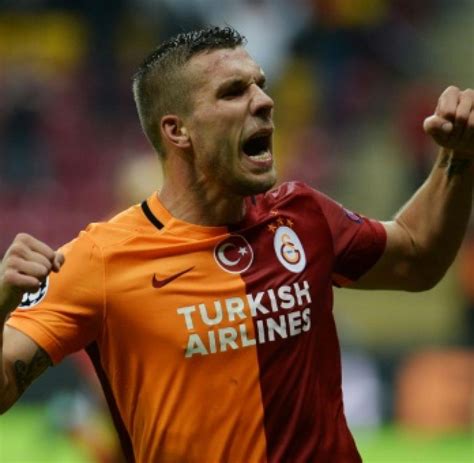 Abone olun ve futbolun keyfini çıkarın. sp-Fußball-Türkei-Galatasaray-Podolski-Meldung: Podolski ...