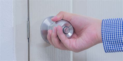 How to pick a lock with single pin picking. push-button-door-knob-lock - My Cozy Room