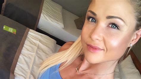 Update information for sophia thiel ». Sophia Thiel: Enthüllt! Darum zog sie sich wirklich zurück - KUKKSI | Star News, Beauty und Trends