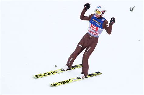 Winter olympics 1 skoki narciarskie. Kamil Stoch: Tak spóźniłem skok, że prawie spadł mi kask z ...