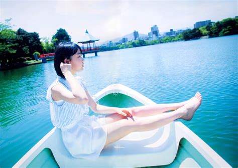 Aku kan jadi pohon sakura abadi. Miyawaki Sakura 1st PhotoBook "Sakura" - AKB48 Photo ...