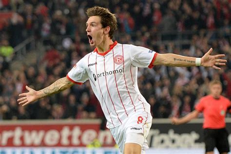 Benito raman wechselte zu beginn der saison aus düsseldorf zum s04. Fortuna Düsseldorf: Kaufoption auf Raman bald Gold wert?