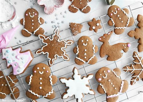 We like our gingerbread people soft and almost a little fluffy. Christmas Gingerbread Cookie Recipe Easy | Christmas Cookies
