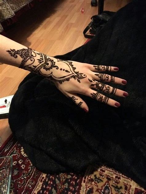 Mehndi, also known as henna tattoos, has been a part of indian culture and its wedding traditions for many years. Pin by Lulu on Indian | Henna tattoo, Henna hand tattoo ...